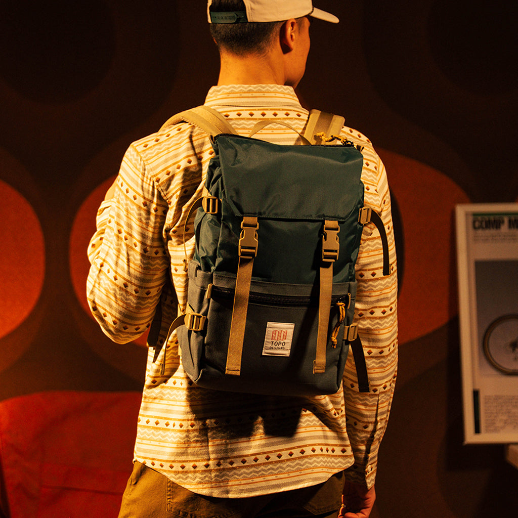 General model shot of the Rover Pack Classic in "Forest"